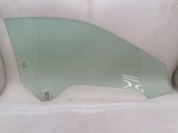 MASERATI Maserati Granturismo M145 left front door glass 68363300 door window front left — thumbnail 4