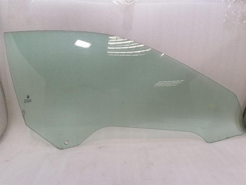 MASERATI Maserati Granturismo M145 right front door glass 68363200 door window front right