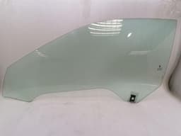MASERATI Maserati Granturismo M145 left front door glass 68363300 door window front left — thumbnail 5