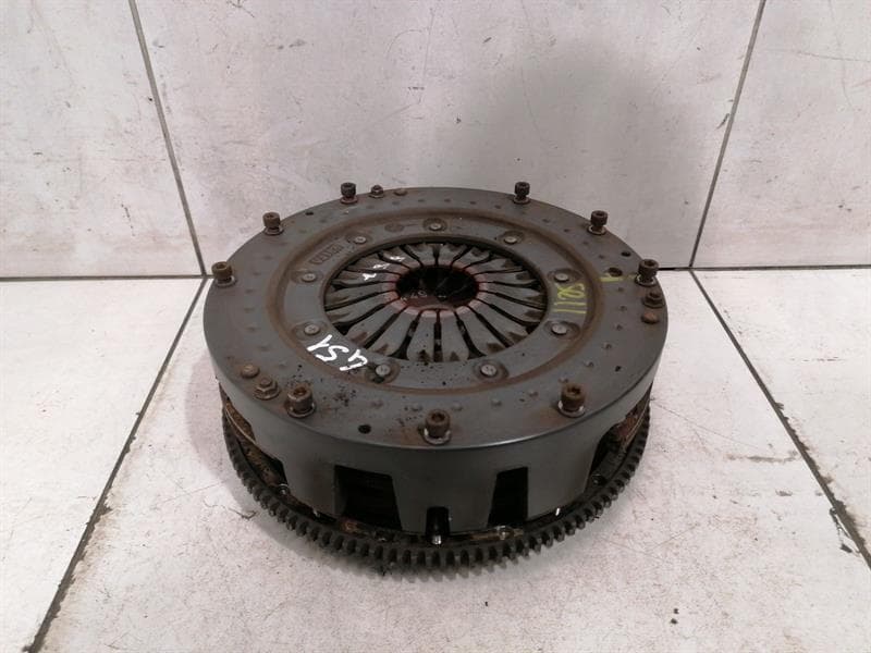 MASERATI Maserati Granturismo M145 Flywheel 228738 Flywheel 4.7L F1