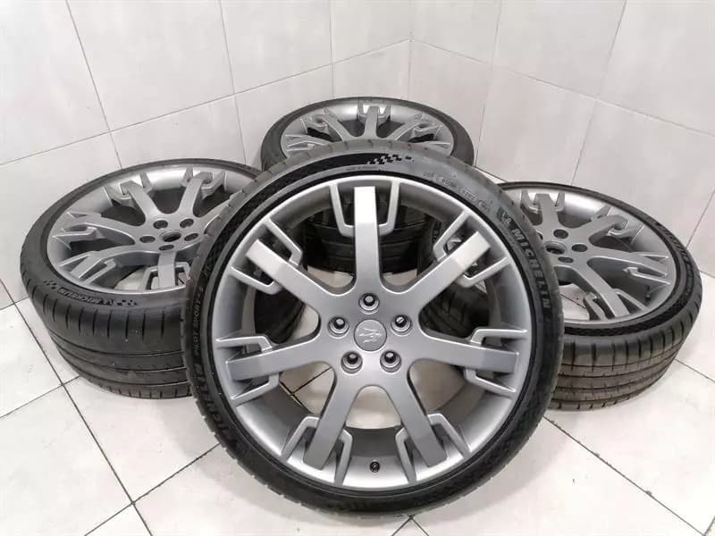 MASERATI Maserati Granturismo M145 Alloy Wheel Set 241984 Alloy Wheel Set 10.5J 8.5J R20