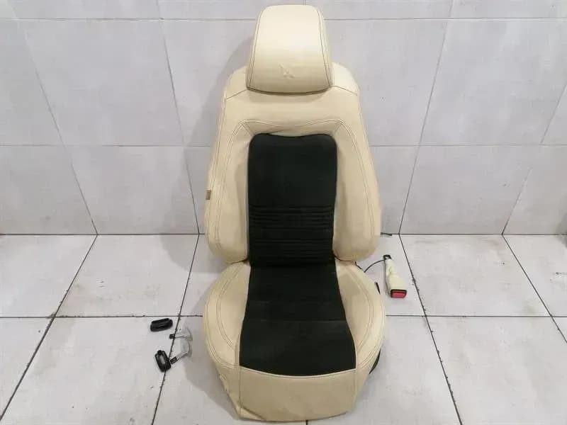 MASERATI Maserati Granturismo M145 Front Right Seat Leather Cover 980145068 Seat Interior