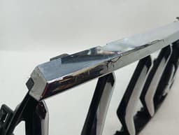 MASERATI Maserati Levante M156 Front Grille 670041948 LEVANTE DEFECTS Radiator Grille — thumbnail 5