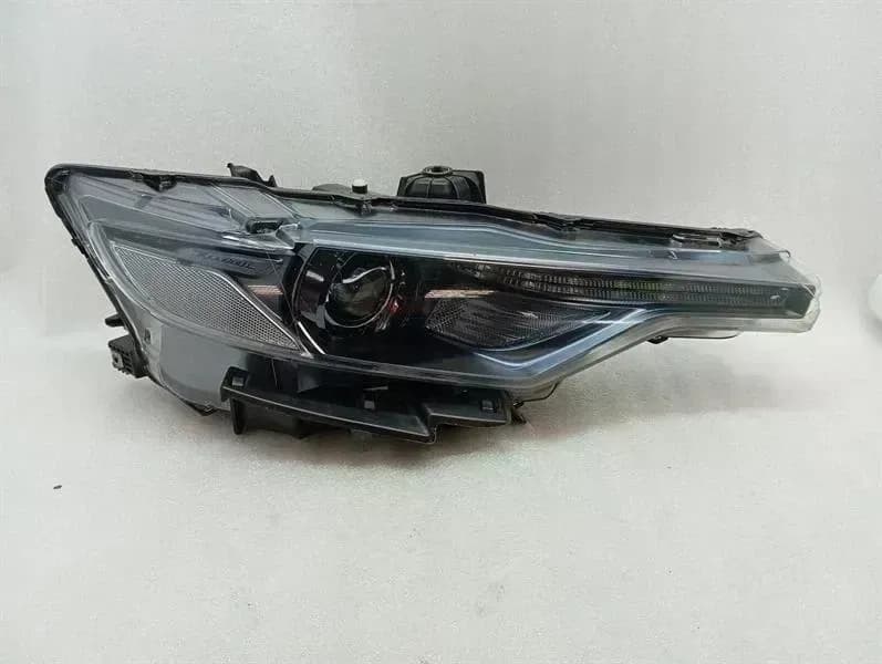 MASERATI Maserati Levante M161 right headlight 670037330 headlight headlamp right