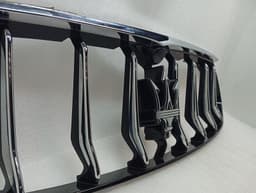 MASERATI Maserati Levante M156 Front Grille 670041948 LEVANTE DEFECTS Radiator Grille — thumbnail 4