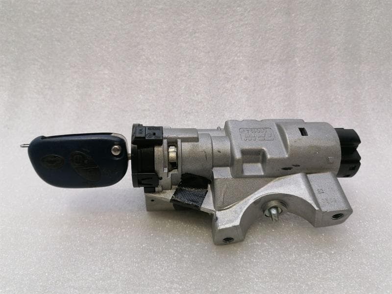 MASERATI Maserati Granturismo M145 Steering Lock + KEY 187748 Steering Column Lock Set