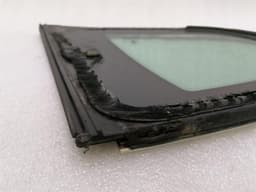 MASERATI Maserati Granturismo M145 Left Rear 1/4 Glass 80088300 Door Window 1/4 Rear LH — thumbnail 8