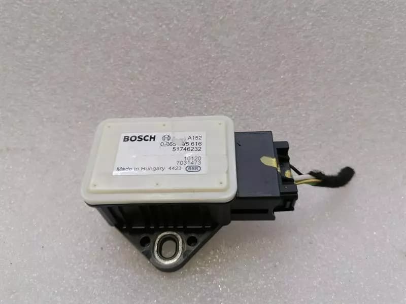 Maserati Granturismo M145 ESP Sensor 51746232 Rotation Rate Sensor