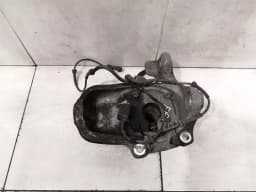 MASERATI Maserati Quattroporte Right Front Hub 28.8225.51 Wheel Bearing Housing Front Right — thumbnail 5