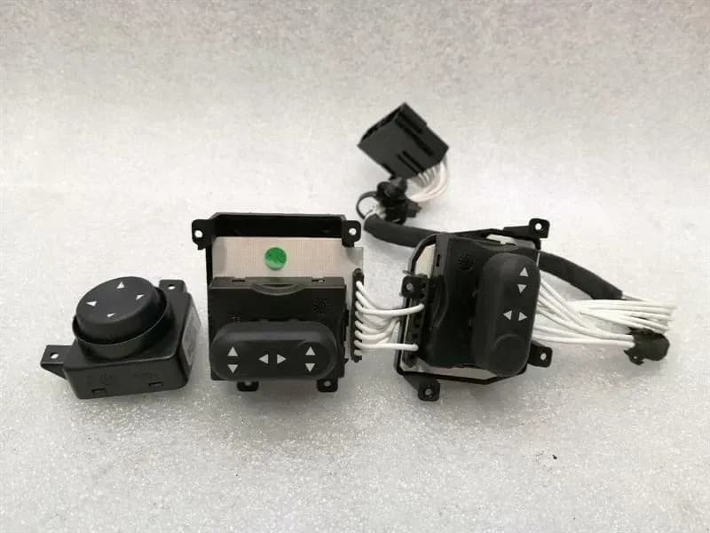 MASERATI MASERATI QUATTROPORTE M139 LEFT SEAT Switch 980145096 980145095 SEAT Switch