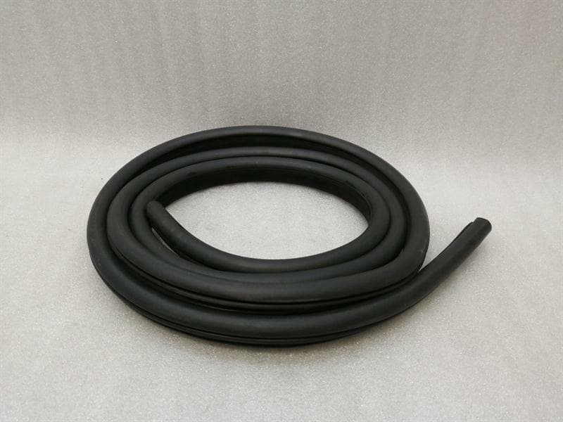 MASERATI Maserati Quattroporte M139 RLH door seal 81457300 door seals rear left