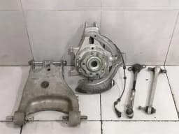 FERRARI Ferrari 458 F142 Spider Left Rear Hub 268379 Wheel Bearing Housing Rear Left — thumbnail 1