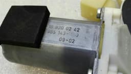 MERCEDES-BENZ Mercedes CL W216 door window engine A2168200142 power window motor right — thumbnail 3