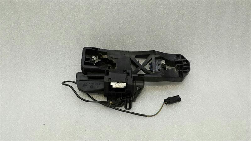 MERCEDES-BENZ Mercedes cl w216 right handle carrier A2167603440 door handle carrier right