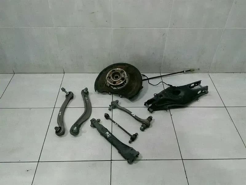 Mercedes CLS W218 Right Rear Hub A2123500241 Wheel Bearing Housing Rear RE Complete