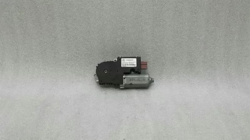 Mercedes CLS W218 Sun Roof Engine A2188200142 Sunroof Motor