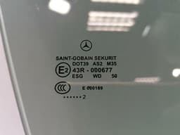 MERCEDES-BENZ Mercedes CLS W218 right front door glass A2187250210 door window front right — thumbnail 2
