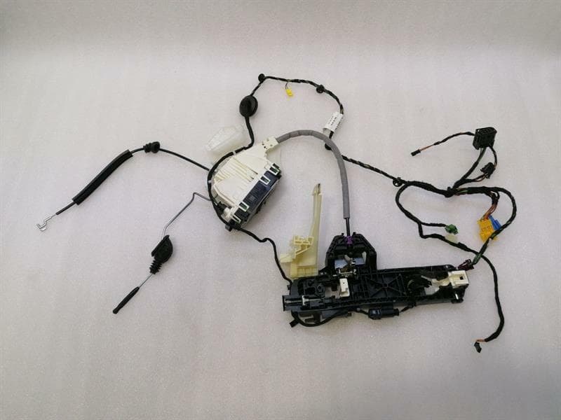MERCEDES-BENZ Mercedes CLS W218 Front Right Door Lock A2047203035 Door Lock Re KEYLESS-GO