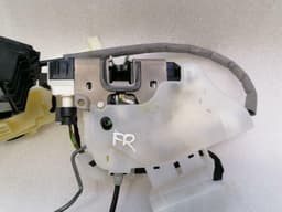 MERCEDES-BENZ Mercedes CLS W218 Front Right Door Lock A2047203035 Door Lock Re KEYLESS-GO — thumbnail 7