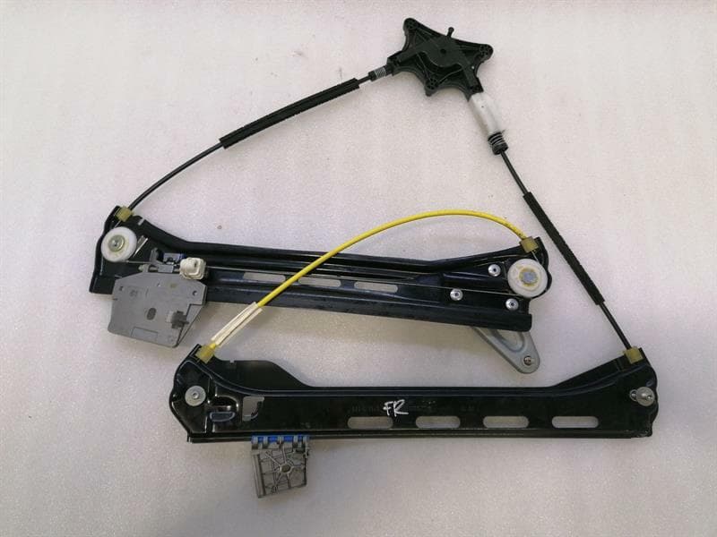 MERCEDES-BENZ Mercedes CLS W218 Right Front Door Winder A2187200479 Window Regulator Front Right