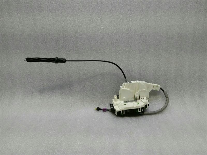 Mercedes CLS W218 FRH door lock A2047203035 door lock front right Kessy