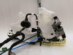 MERCEDES-BENZ Mercedes CLS W218 Rear Left Door Lock A2047302935 Door Lock Left KEYLESS-GO — thumbnail 3