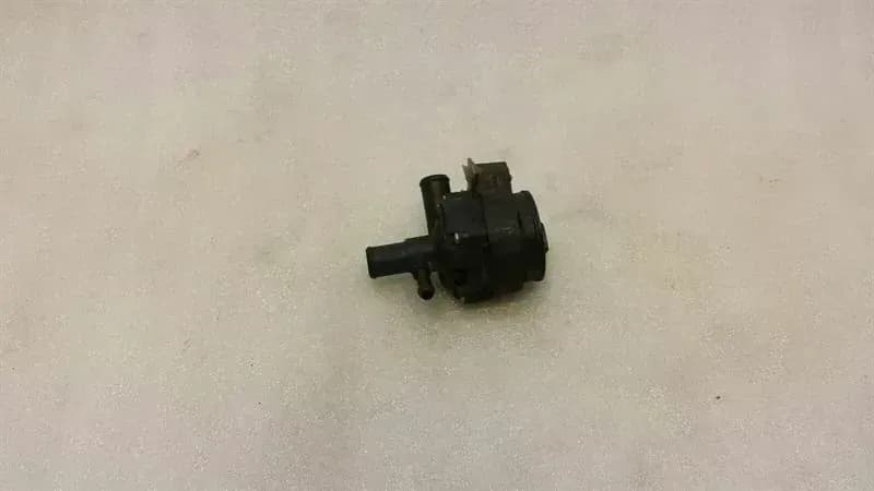 Mercedes CLS W218 additional cooling pump A2118350028 coolant pump pump M278