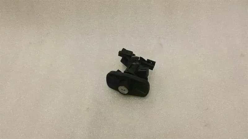 MERCEDES-BENZ Mercedes CLS W218 Boot Lock A2047500261 Tailgate Lock