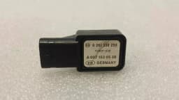 MERCEDES-BENZ Mercedes CLS W218 Pressure Sensor A0071530528 Pressure Sensor — thumbnail 3