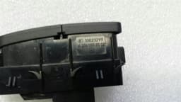MERCEDES-BENZ Mercedes CLS W218 left door lock switch A2049058502 door switch left — thumbnail 6