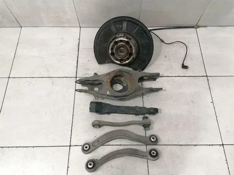 MERCEDES-BENZ Mercedes CLS W218 Left Rear Hub Set A2123500141 Wheel Bearing Housing Rear Li Set