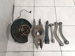 MERCEDES-BENZ Mercedes CLS W218 Left Rear Hub Set A2123500141 Wheel Bearing Housing Rear Li Set — thumbnail 3