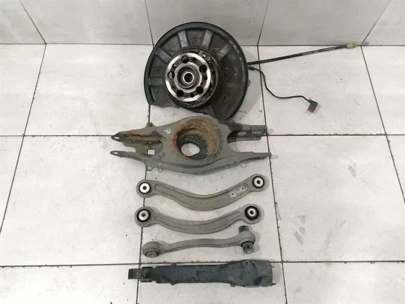 Mercedes CLS W218 right rear hub set A2123500241 wheel bearing housing rear right