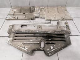 BENTLEY BENTLEY ARNAGE GREEN LABEL UNDERTRAY PC31043PC Underfloor Trim — thumbnail 3