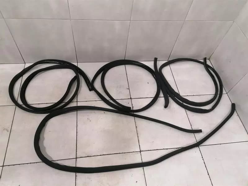 BENTLEY BENTLEY ARNAGE GREEN LABEL Door Seal set PP29817PA door seals set