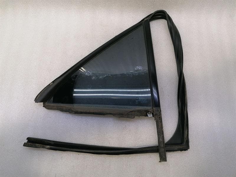 CADILLAC Cadillac STS-V STS LC3 Right Rear Quarter Glass 25779160 Door Panel 1/4 Rear