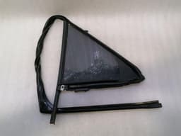 CADILLAC Cadillac STS-V STS LC3 Right Rear Quarter Glass 25779160 Door Panel 1/4 Rear — thumbnail 4
