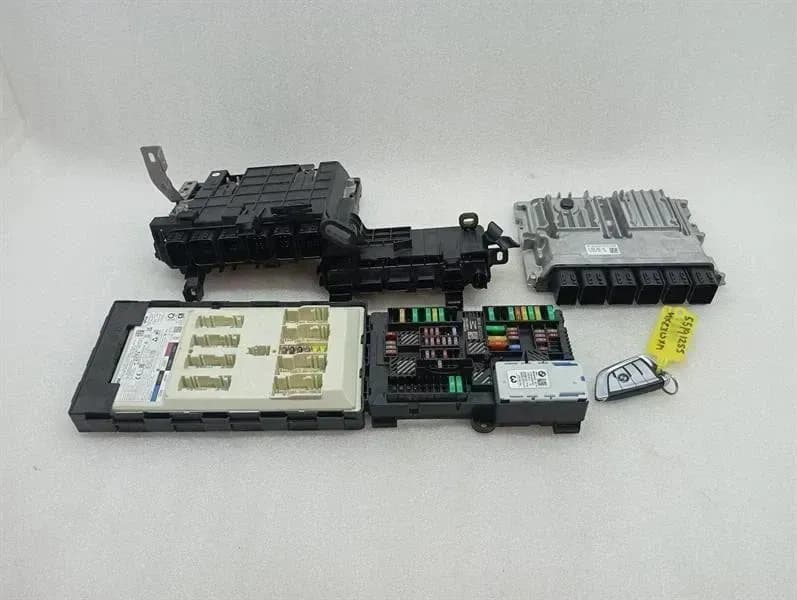 2024 BMW 8 Series 18--25 G16 M8 DME SET Engine ECU 5A53263 SET Engine ECU