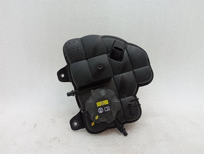 BMW BMW 8 18--25 G16 M8 Gran Coupe Coolant Tank 7889451 Expansion Tank Coolant