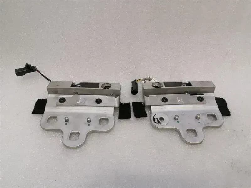 FERRARI Ferrari 458 F142 Spider Front Latch Striker Set 83977900 Convertible Roof Lock