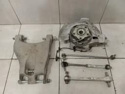 FERRARI Ferrari 458 F142 Spider Right Rear Hub 268380 Wheel Bearing Housing Rear Right — thumbnail 1