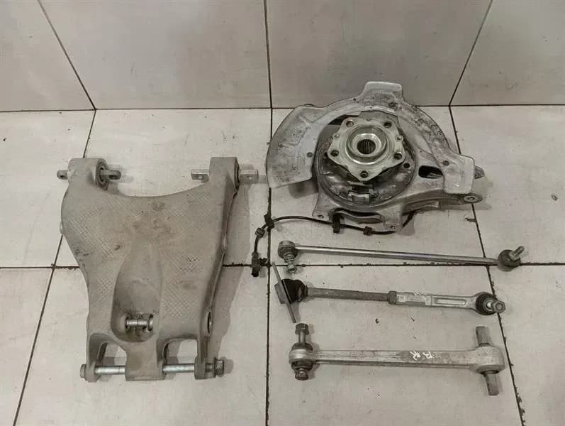 Ferrari 458 F142 Spider Right Rear Hub 268380 Wheel Bearing Housing Rear Right