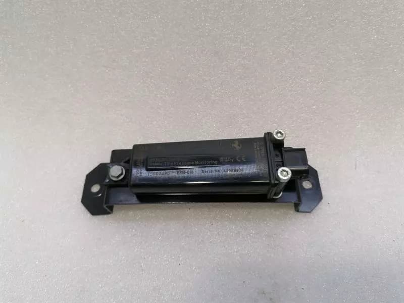Ferrari 458 F142 Spider Electronic Module 239463 ECU TPMS ANTENNA