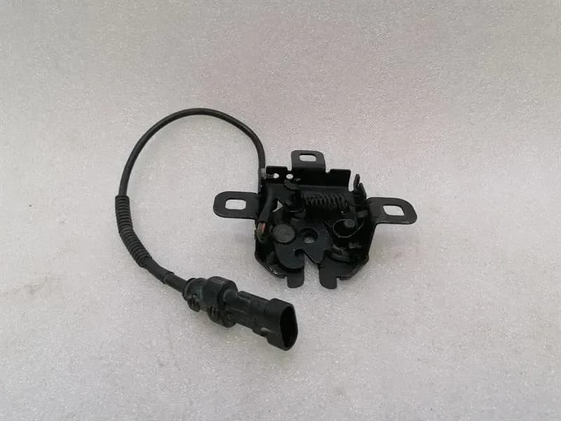 Ferrari 458 F142 Spider Boot Lock 84076100 Tailgate Lock