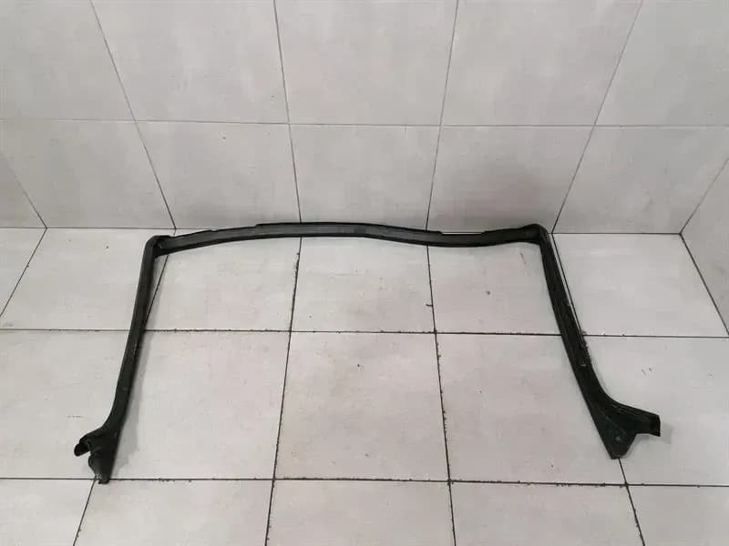FERRARI FERRARI 458 F142 SPIDER WINDSCREEN PERIMETER SEAL 82200900 WINDSHIELD