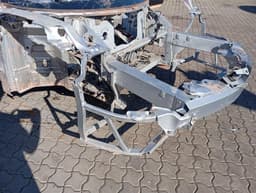 FERRARI Ferrari 458 F142 front end clip lock carrier front mask 82520600 chassis cut — thumbnail 4