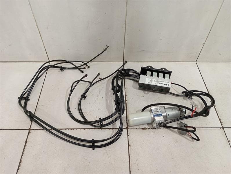 FERRARI 458 F142 SPIDER HYDRAULIC PUMP 84603300 HYDRAULIC PUMP