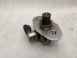 BMW BMW M5 LCI M6 S63 F10 Fuel Pump Mechanical 7599865 Fuel Pump — thumbnail 3