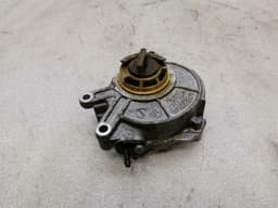 BMW BMW 5 Series F10 M5 F12 M6 Vacuum Pump 8605976 Vacuum Pump — thumbnail 1