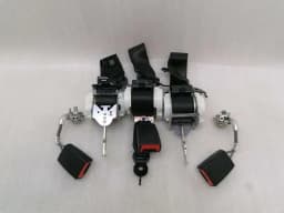 BMW BMW 5 Series F10 rear seat belt set 34048282 seat belt belt rear set — thumbnail 2